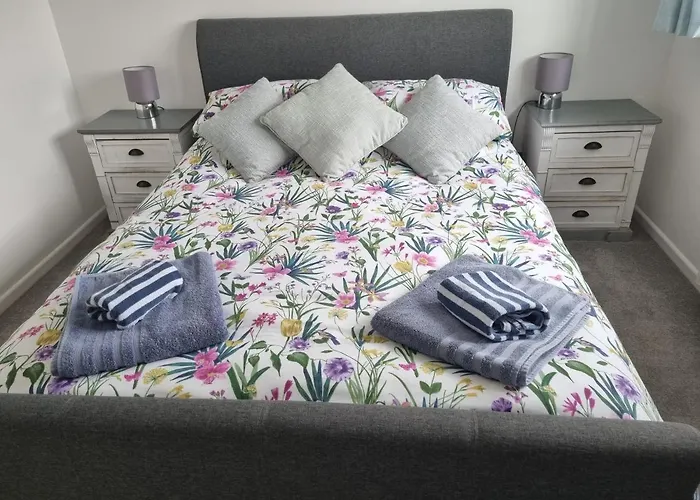Anniversary Cottage- Country Feel, Close To Cromer