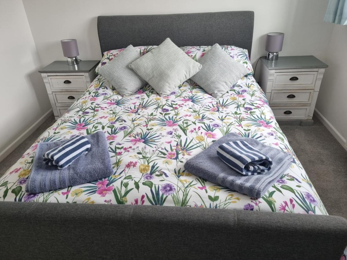 Anniversary Cottage- Country Feel, Close To Cromer